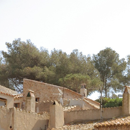 roofing contractor crew shingles house